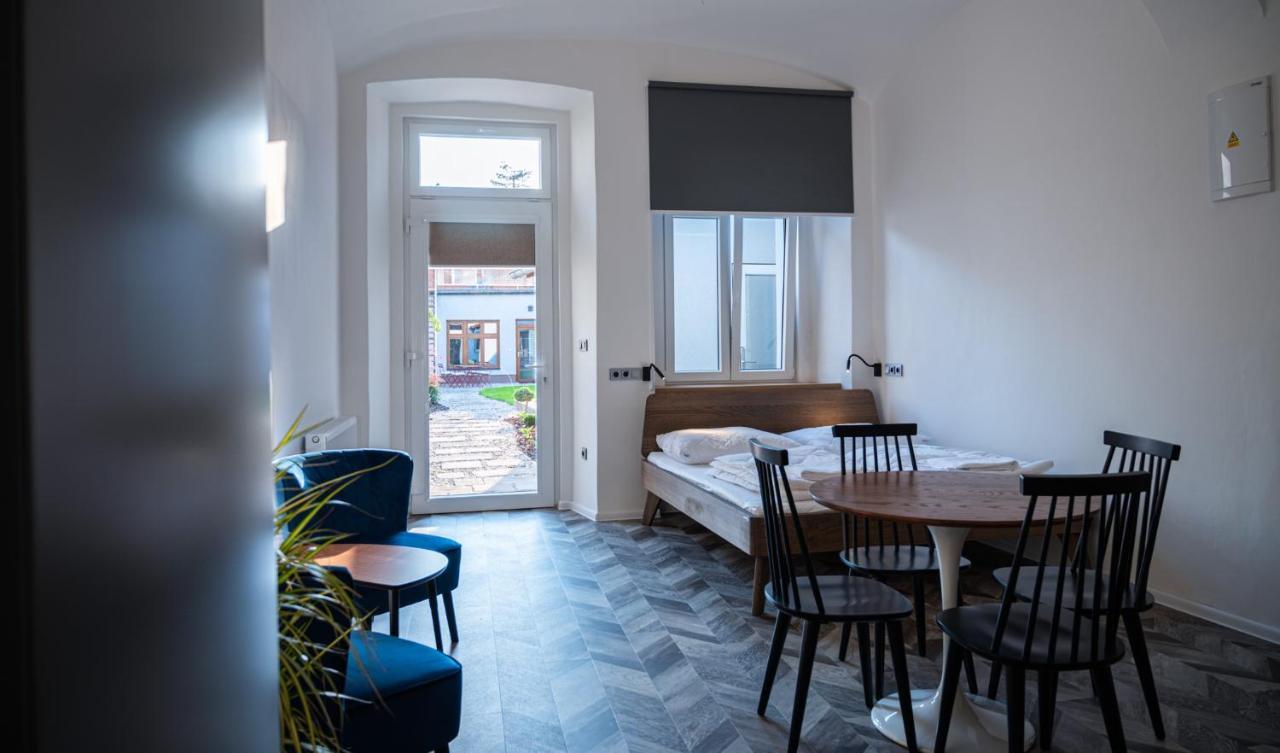 Art Hostel & Apartments Dvůr Králové nad Labem Kültér fotó